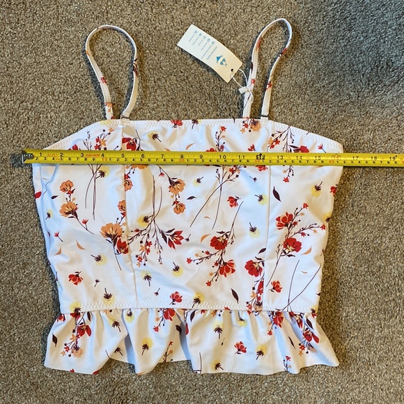 NWT Womens Beachsissi XL Tankini Top, Red & White Floral Pattern w/ Red Bottoms - Picture 10 of 11
